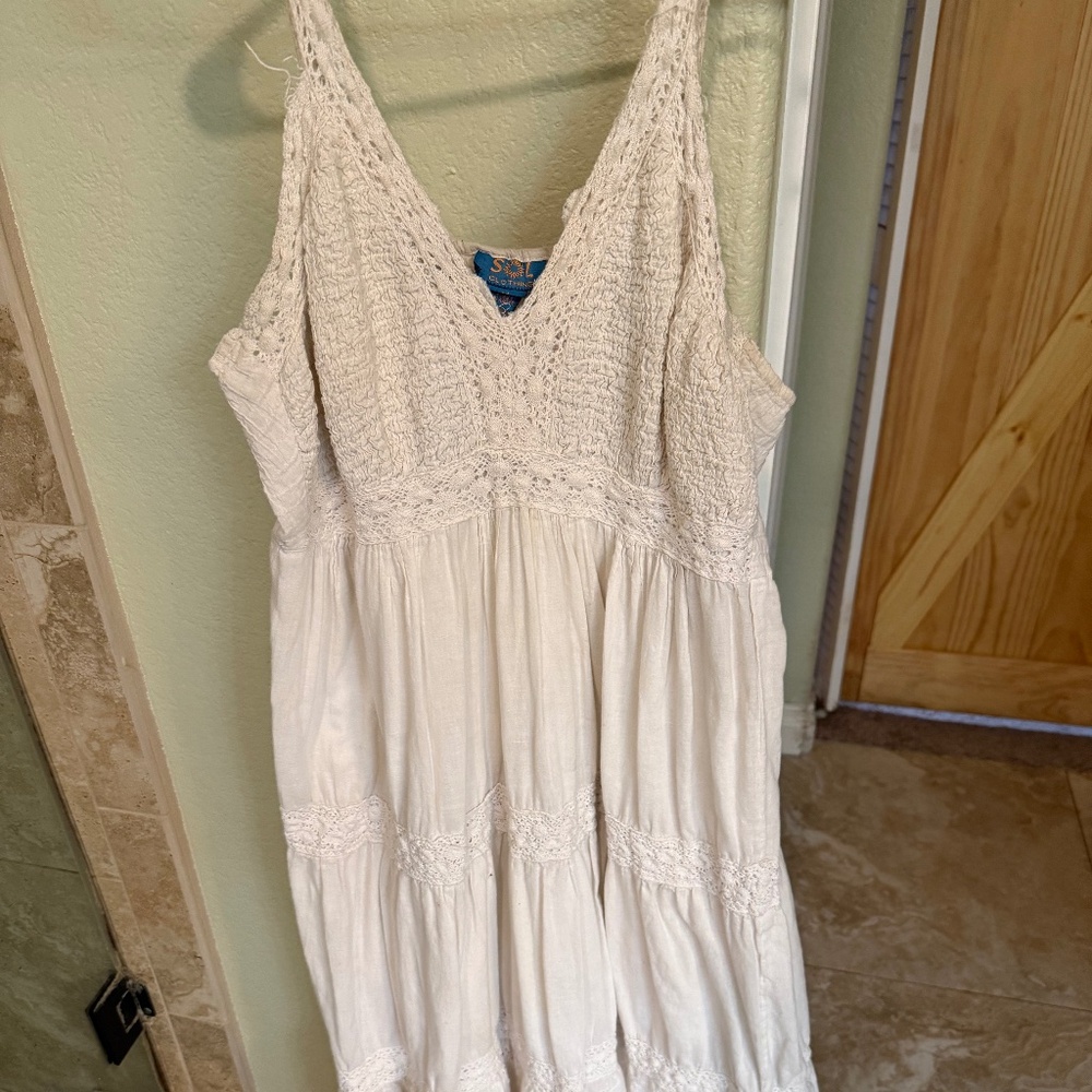 White lace dress
